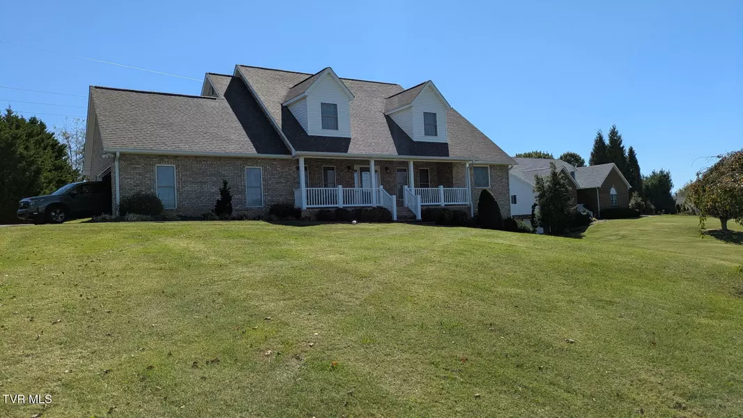 392 Reynolds RD, Elizabethton, TN 37643