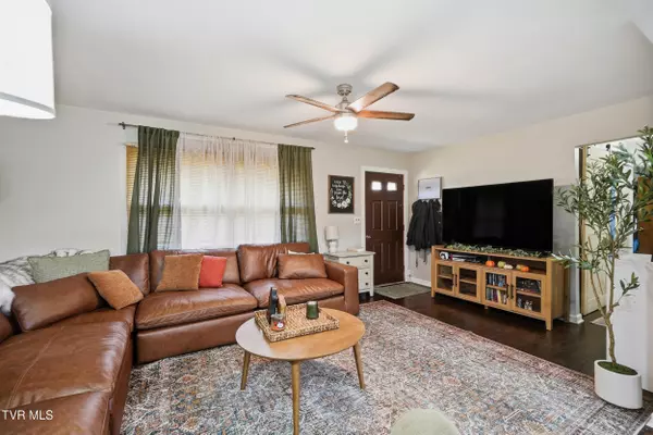 Unicoi, TN 37692,213 Scott RD