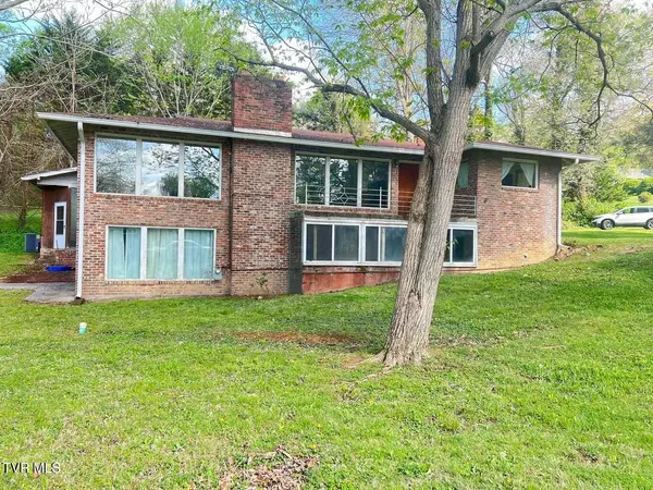 Greeneville, TN 37743,214 Susong LN