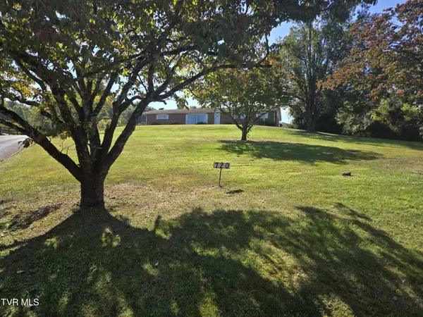 720 Mohawk DR, Erwin, TN 37650