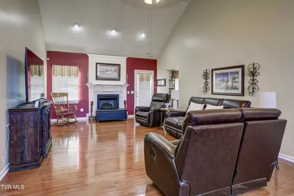 Gray, TN 37615,351 Wiltshire DR