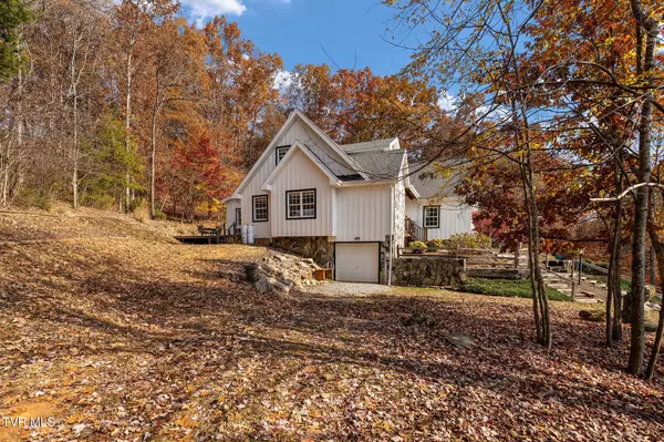 Gray, TN 37615,384 Boring Chapel RD