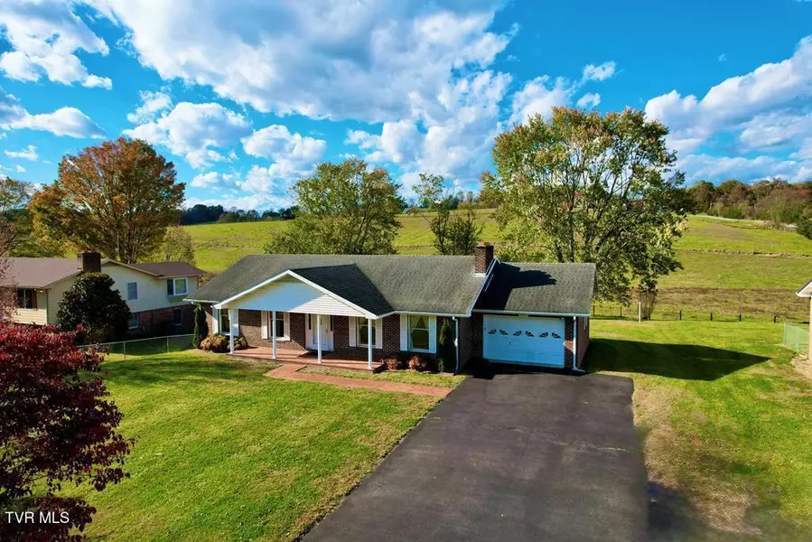 28261 Lee HWY, Meadowview, VA 24361