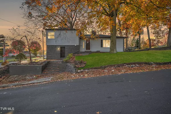 1389 Ash ST, Kingsport, TN 37664