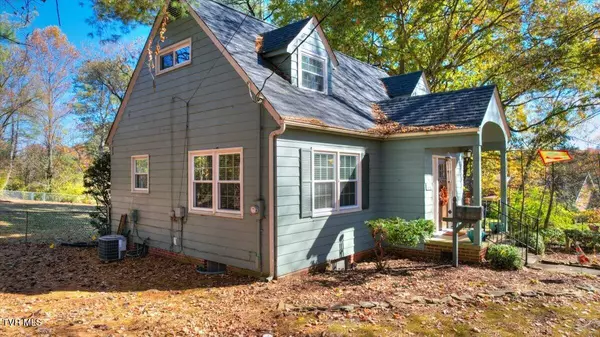 Johnson City, TN 37604,2517 Larkspur DR