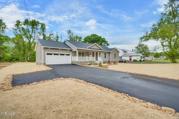 Elizabethton, TN 37643,112 Holston View DR