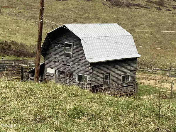 214 Comers Creek RD, Sugar Grove, VA 24375