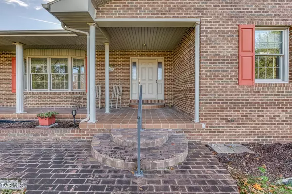 Pennington Gap, VA 24277,1639 Hickory Flats RD