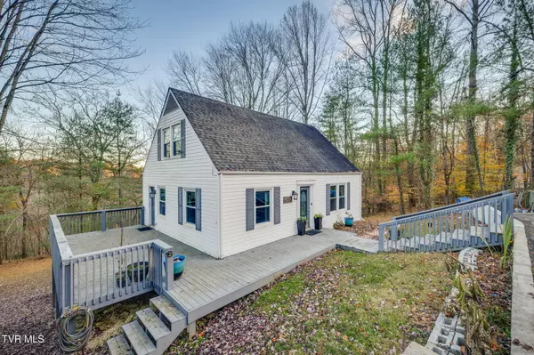 Kingsport, TN 37664,4004 Lakeland DR