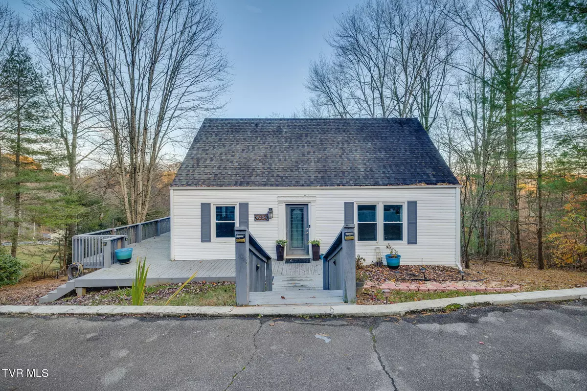 Kingsport, TN 37664,4004 Lakeland DR