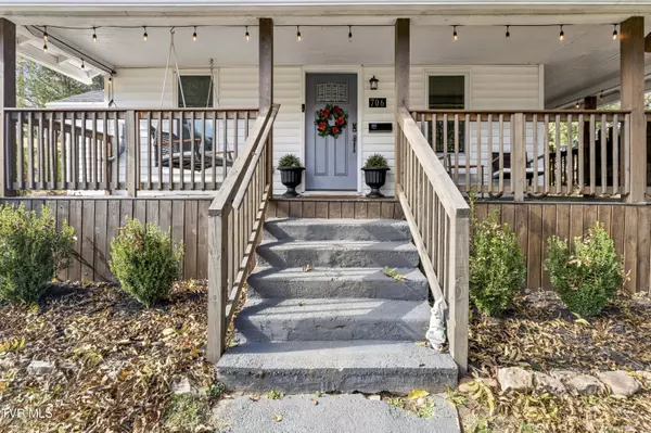 Johnson City, TN 37604,706 Treadway ST