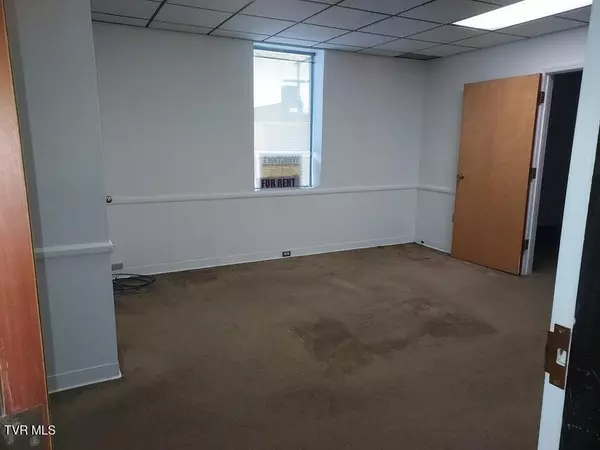 Kingsport, TN 37660,245 New ST #201