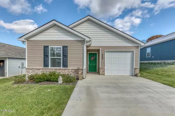 1115 Clearwater LN, Johnson City, TN 37601