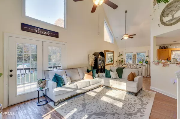 Rogersville, TN 37857,1370 Hickory Cove RD