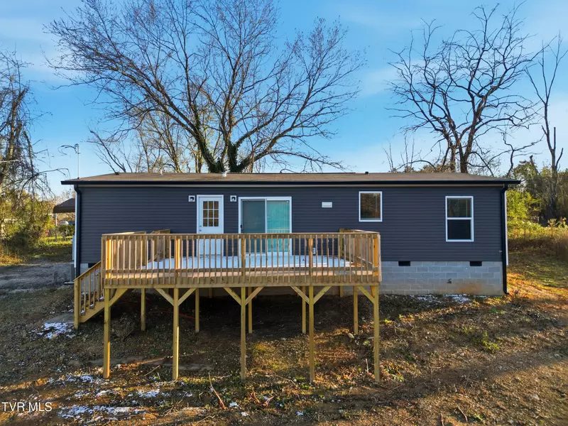 135 Gamble LN, Lafollette, TN 37766