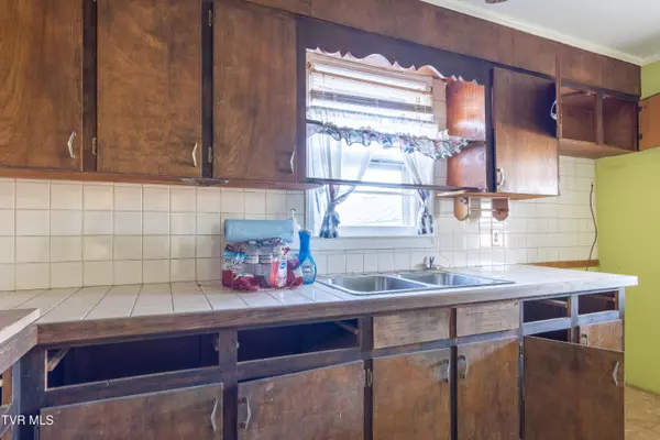 Chuckey, TN 37641,231 Bill Mauk RD