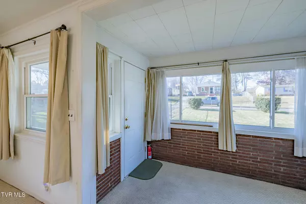 Johnson City, TN 37601,1510 Chilhowie AVE