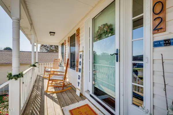 Gray, TN 37615,102 Ebony LN