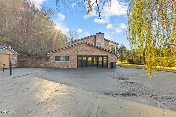 Elizabethton, TN 37643,125 Abe Lincoln CT