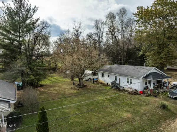 Johnson City, TN 37601,909 Pine Grove AVE