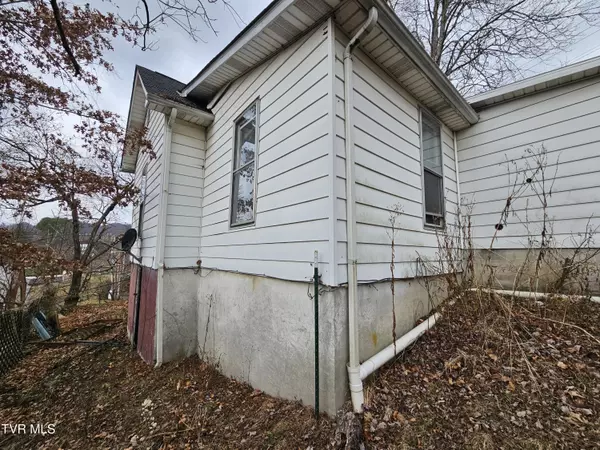 Coeburn, VA 24230,204 High AVE