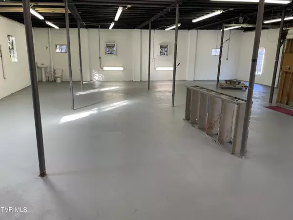 Erwin, TN 37650,707 Watauga AVE