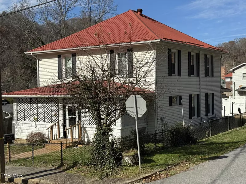 301 Roberts ST, Appalachia, VA 24216