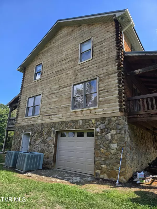 Fall Branch, TN 37656,255 Bank DR