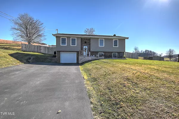 Bristol, VA 24202,8856 Rich Valley RD