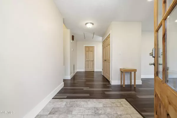 Dandridge, TN 37725,947 French Mill RD