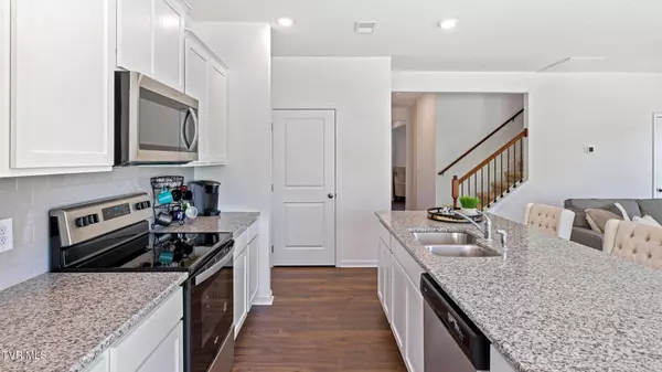 Johnson City, TN 37615,238 Artist Avenue