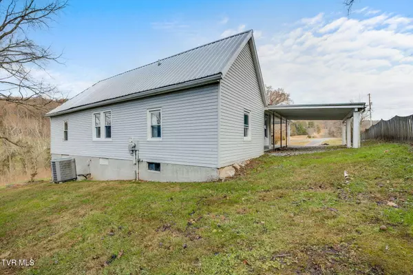 Bluff City, TN 37618,1013 Egypt RD