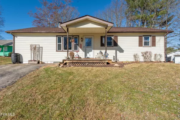 626 Hospital Hill RD, Mountain City, TN 37683