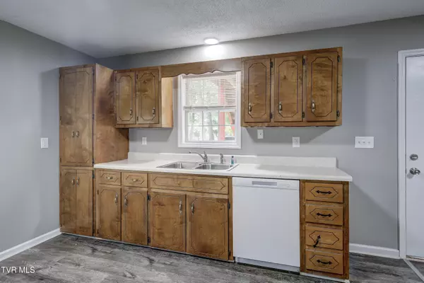 Unicoi, TN 37692,175 Scenic Apartment RD #4