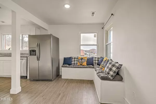 Elizabethton, TN 37643,103 Earl Mckinney RD