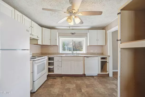 Saint Paul, VA 24283,154 Dante RD