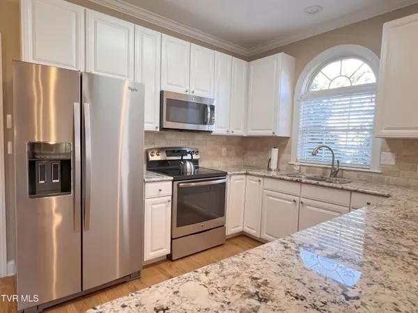 Greeneville, TN 37745,1705 Veranda CT #2-3