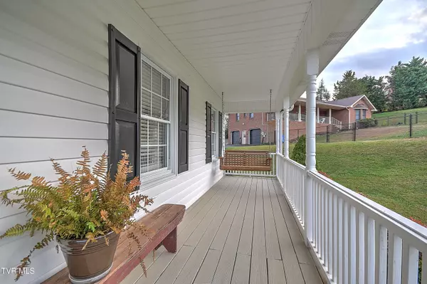 Kingsport, TN 37660,324 Ferndale LN