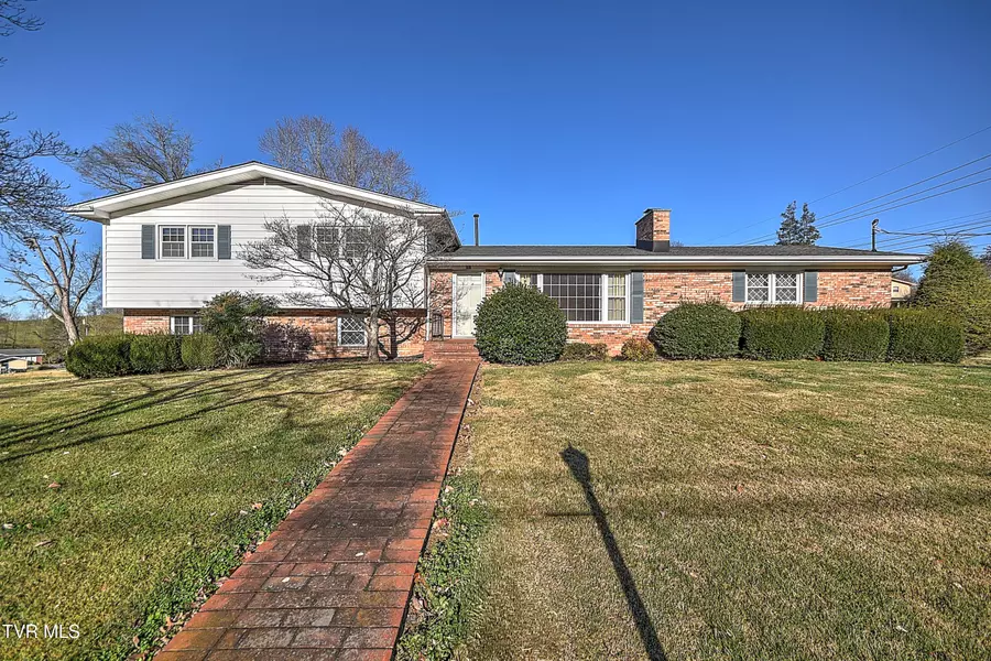 161 Echo LN, Bluff City, TN 37618