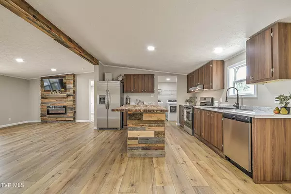 Weber City, VA 24290,211 Boone ST