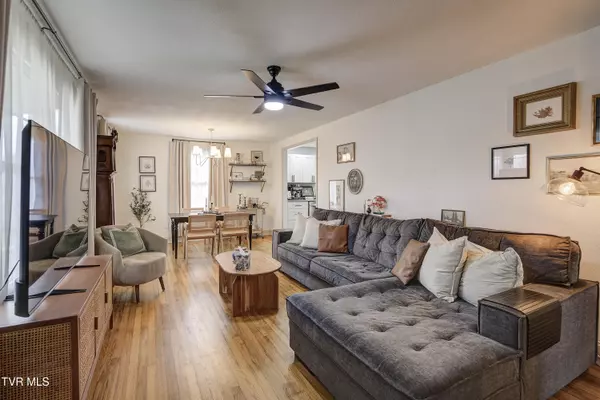 Bristol, TN 37620,107 Neal DR