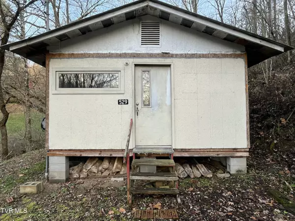 Fort Blackmore, VA 24250,529 Stallard Lawson Cemetary Lane LN