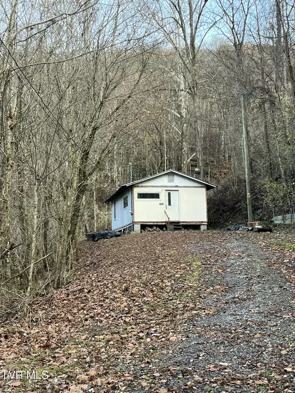 Fort Blackmore, VA 24250,529 Stallard Lawson Cemetary Lane LN