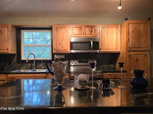 Sneedville, TN 37869,4060 Tazewell HWY