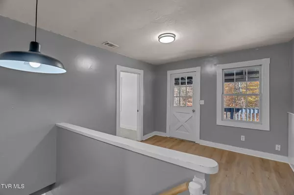 Jonesborough, TN 37659,211 Mount Zion Church RD