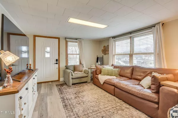 Kingsport, TN 37660,1412 Jayne RD