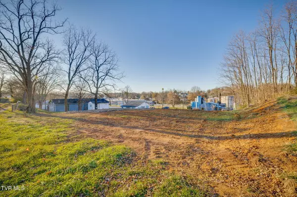 Bristol, TN 37620,544 Oakwood ST