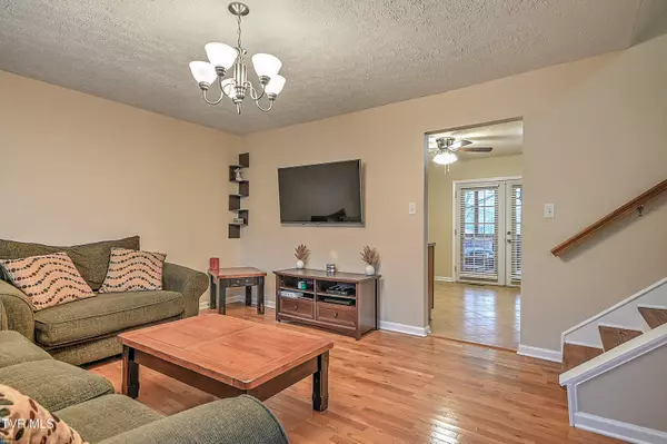 Bluff City, TN 37618,220 Eastwood DR