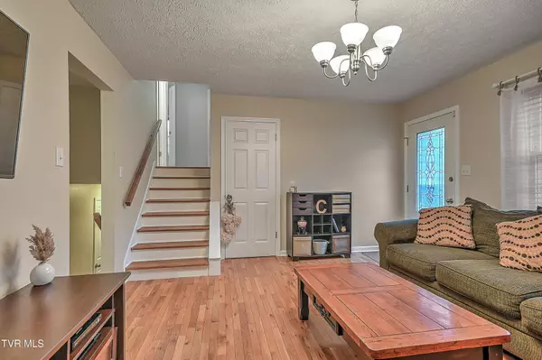 Bluff City, TN 37618,220 Eastwood DR