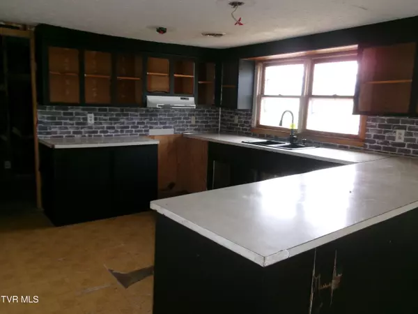 Rogersville, TN 37857,856 Hickory Cove RD